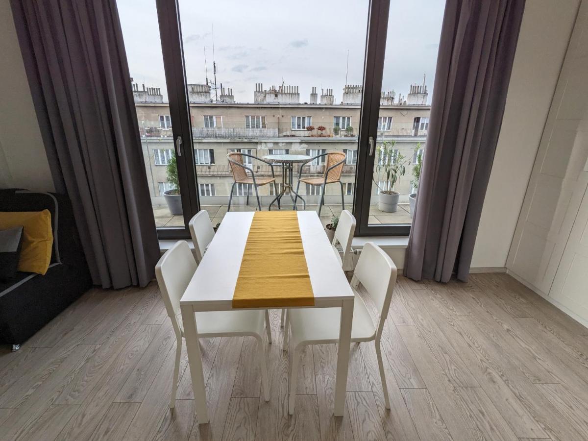 Cozy Apartment With Big Terrace In Central Prague - Karlin Exterior foto